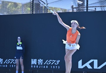 金沙娱乐城官方入口-又美又能打！王欣瑜澳网2-0晋级：中国莎娃进化，霸气轰10记ACE